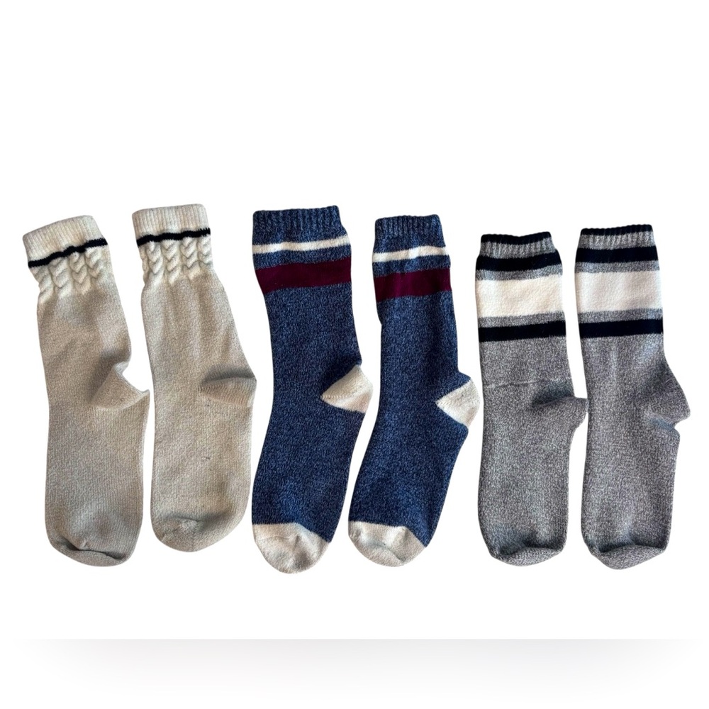 Set of 3 pairs of women’s warm winter socks blue gray & cream fits sizes 6-9